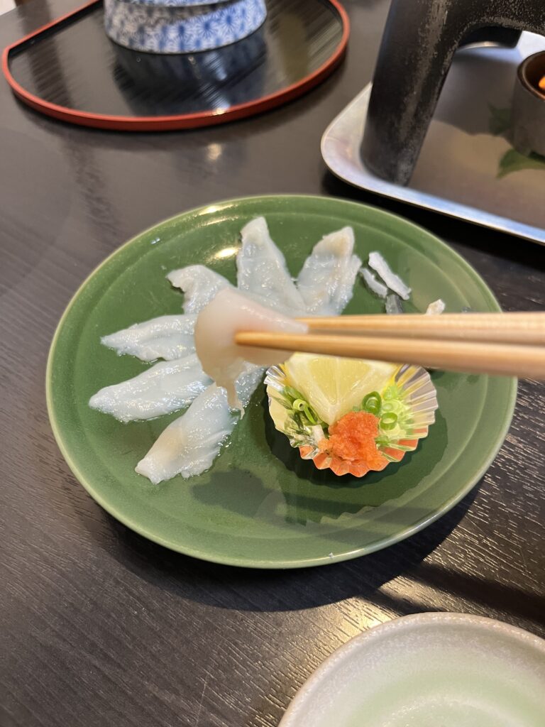 萩観光ホテル夕食のフグ刺し