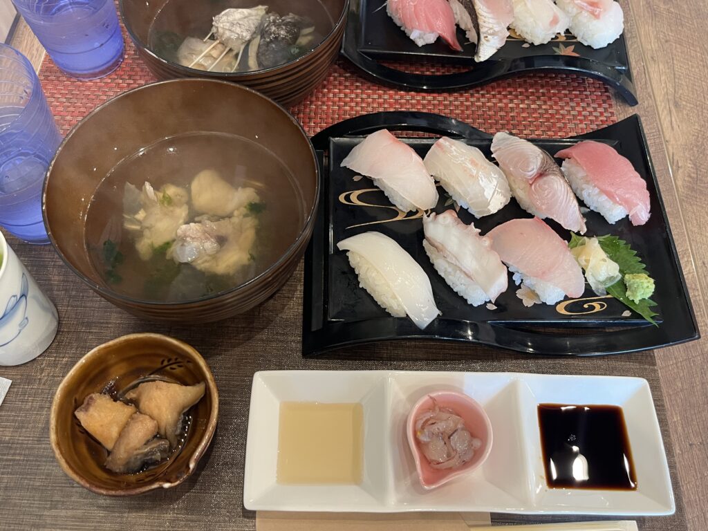 UOHANA-KITCHENで注文したお任せ握り寿司2300円