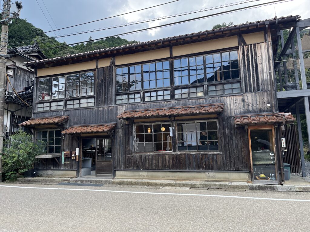 瓦そば柳屋 湯本温泉本店の外観