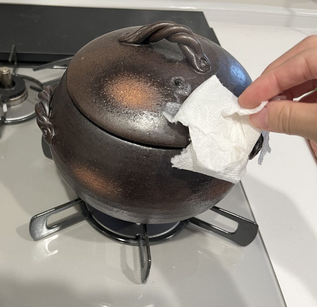 萬古焼の土鍋とコンロ周りの汚れ