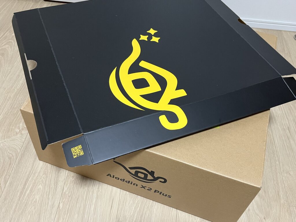 Aladdin X2 Plus 箱の写真