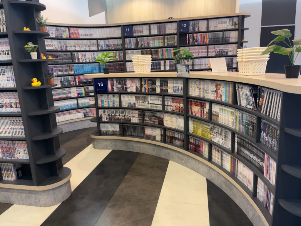 クインテッサホテル 福岡渡辺通 Comic&Books 漫画 ロビー