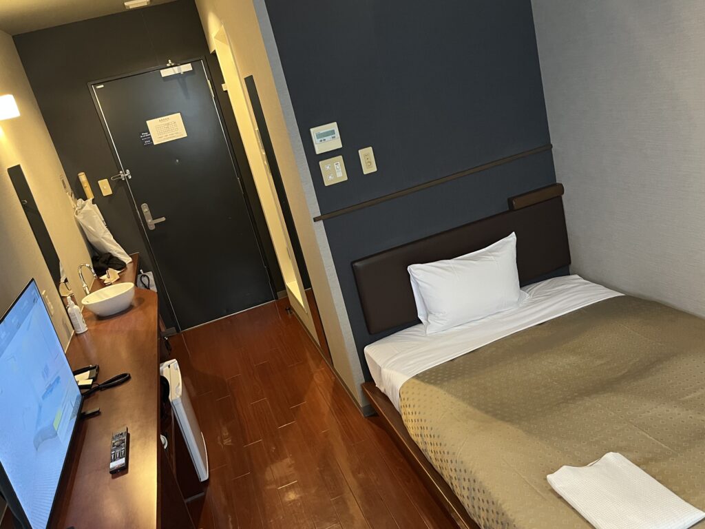 クインテッサホテル福岡渡辺通 客室 セミダブル