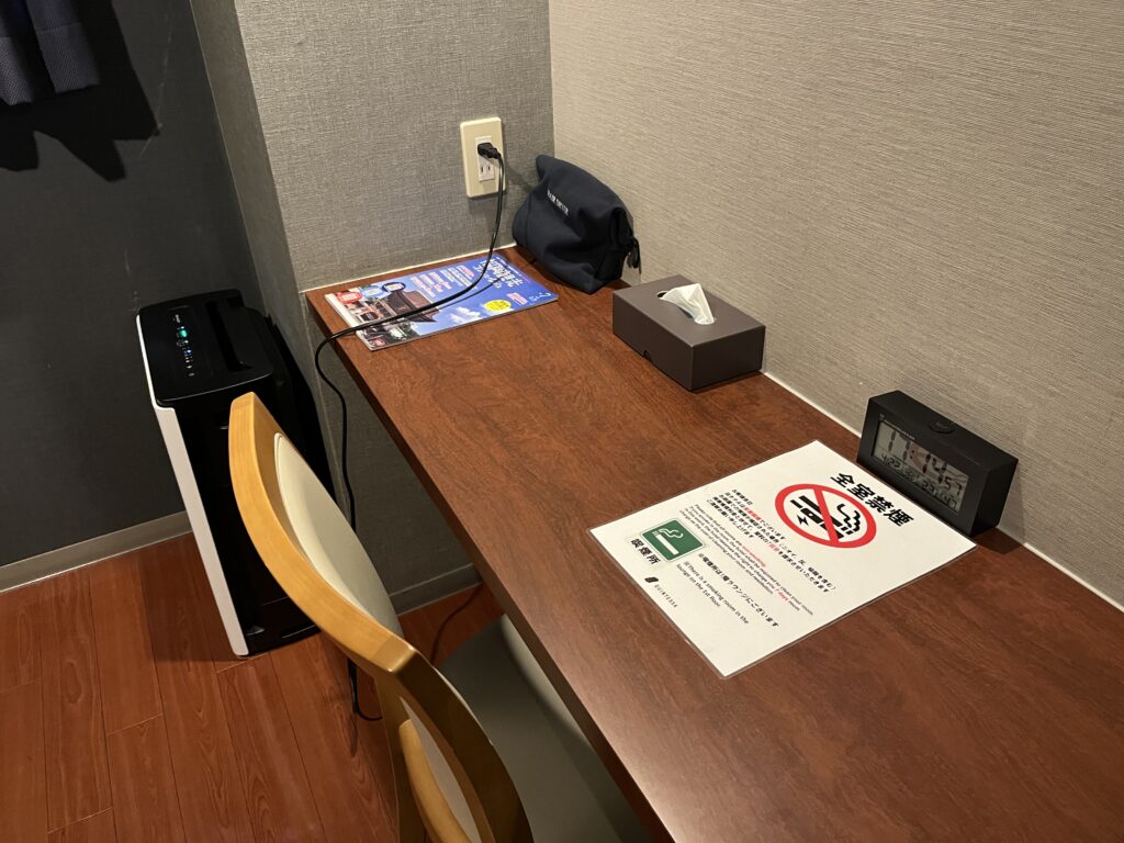 クインテッサホテル福岡渡辺通 ベッドサイド コンセント