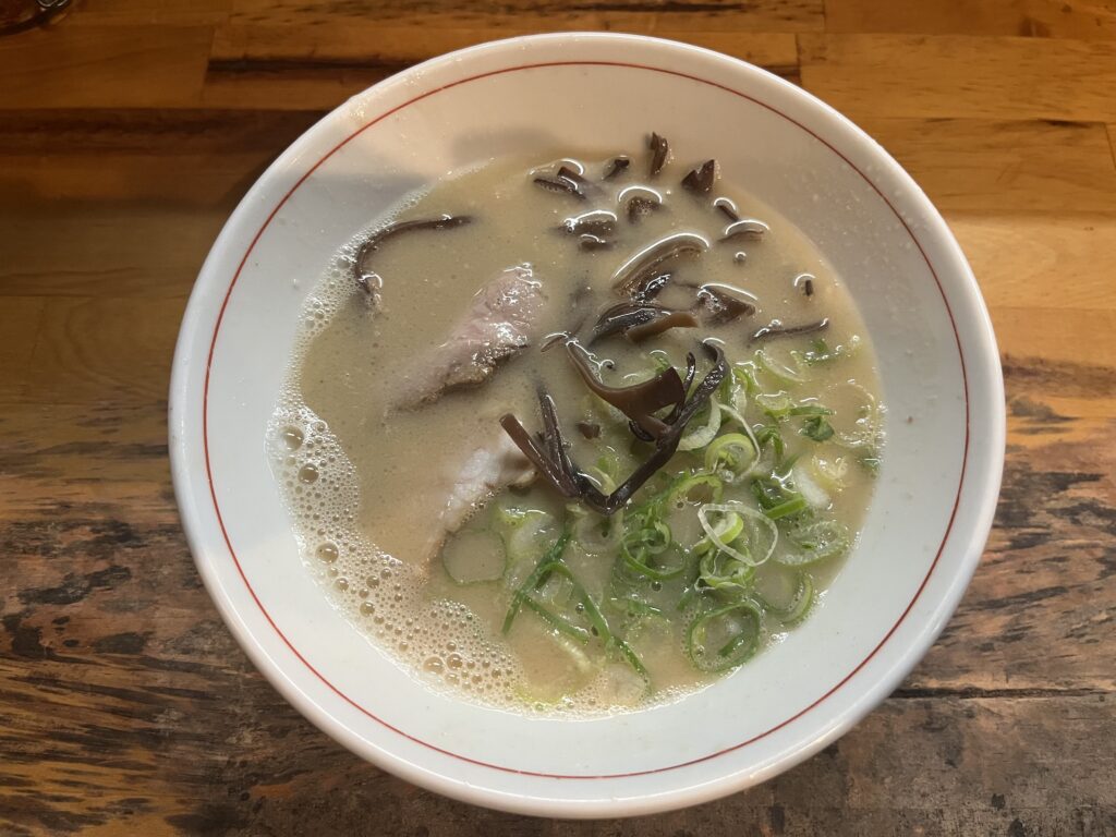 ラーメンしんたろう 博多ラーメン 白濁スープ