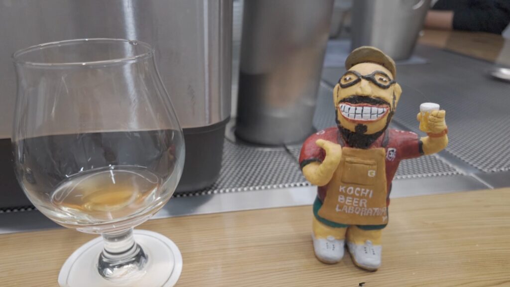 高知ビアラボラトリー マスター人形 グラス