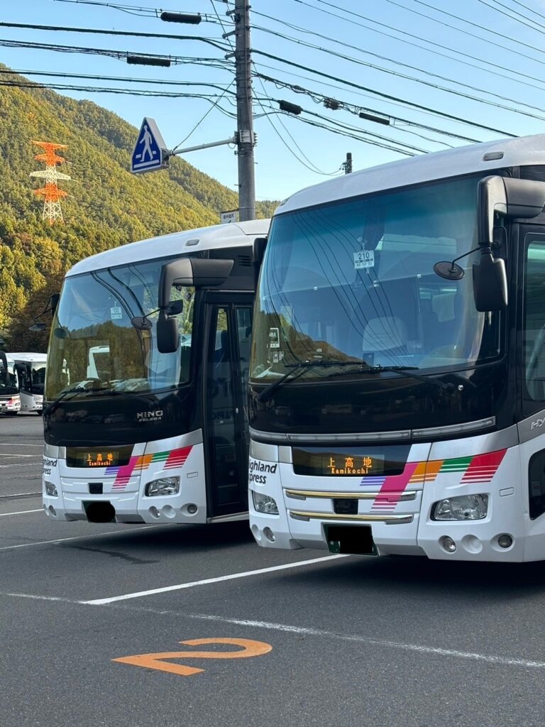 新島々駅　上高地行き　バス