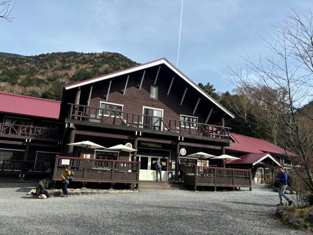 上高地　徳沢　散策　徳沢園　徳沢ロッヂ