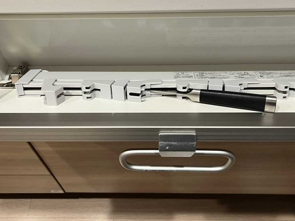 包丁ホルダー シンク 設置前