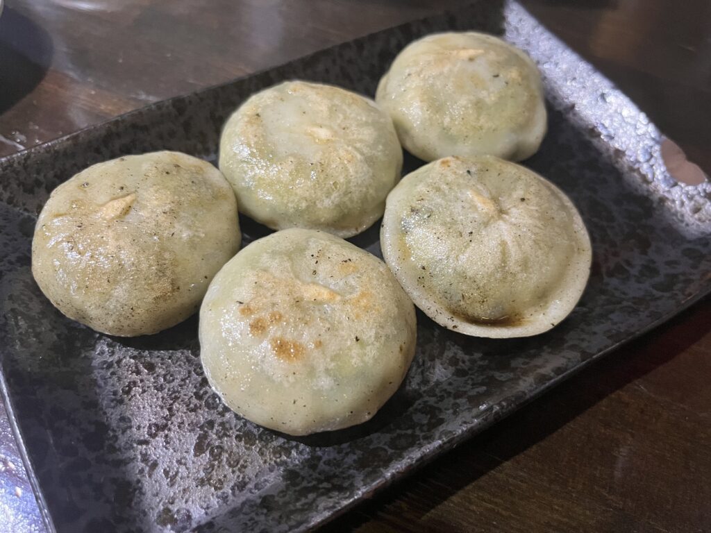辛麺屋物語　ニラ饅頭