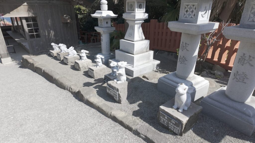 鵜戸神宮 撫でうさぎ ウサギ像 モチーフ
