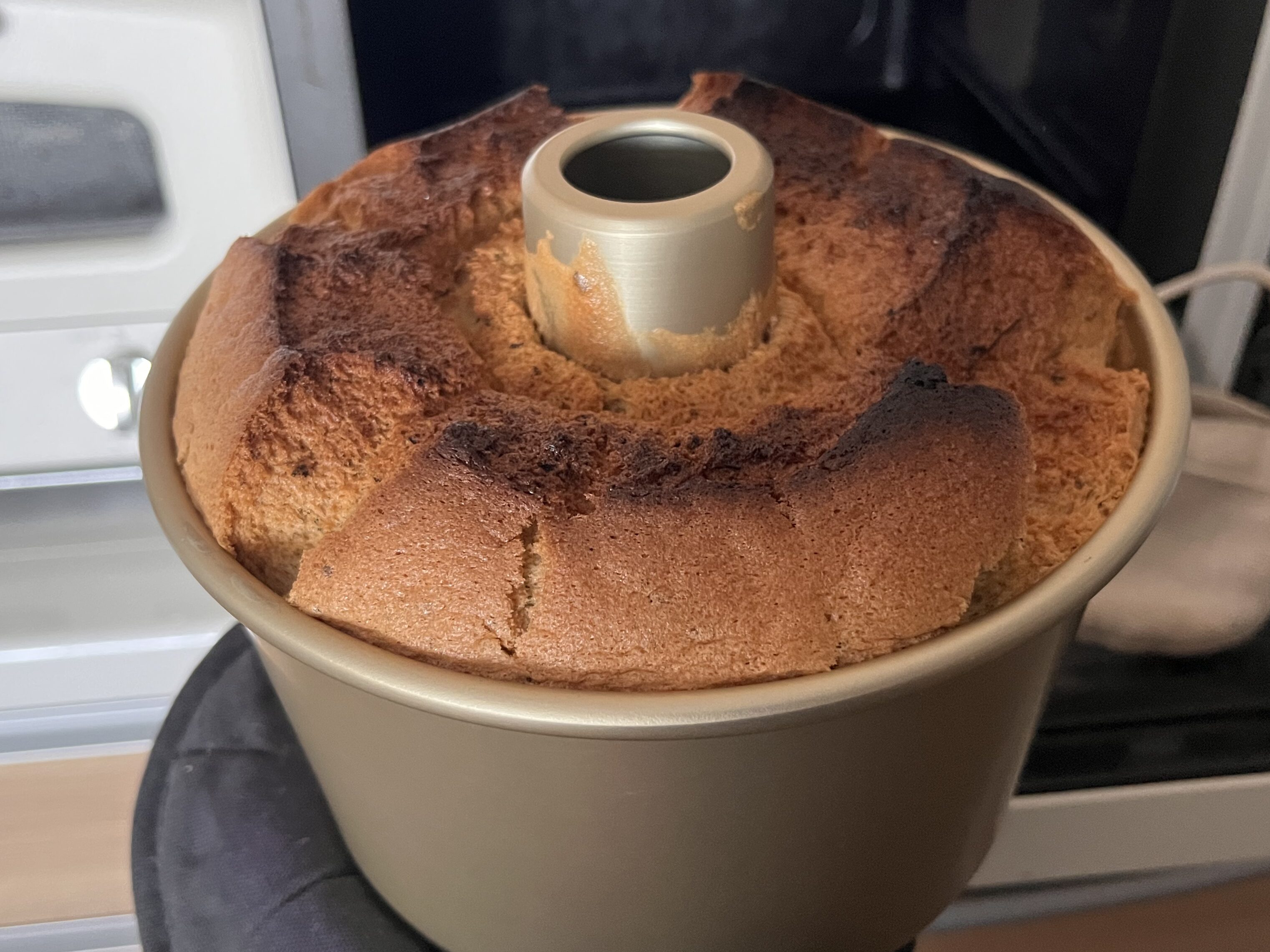 シフォンケーキ 焼き上がり 割れ目 焦げ目 ふわふわ