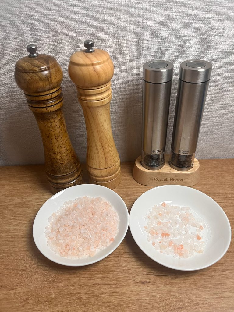ペッパーミル 電動 手動 入る量 比較